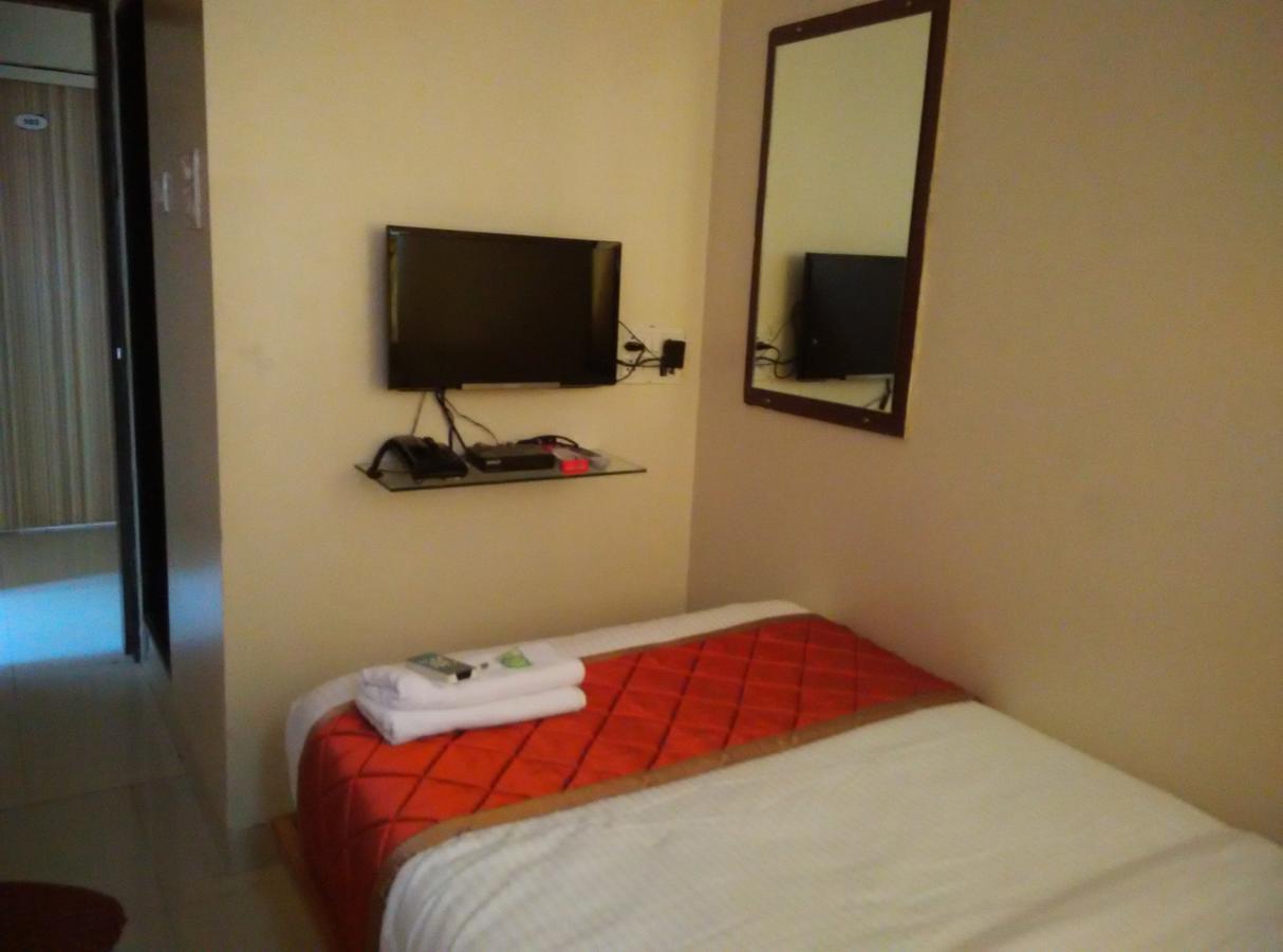 Hotel Silver Castle Mumbai Exterior photo